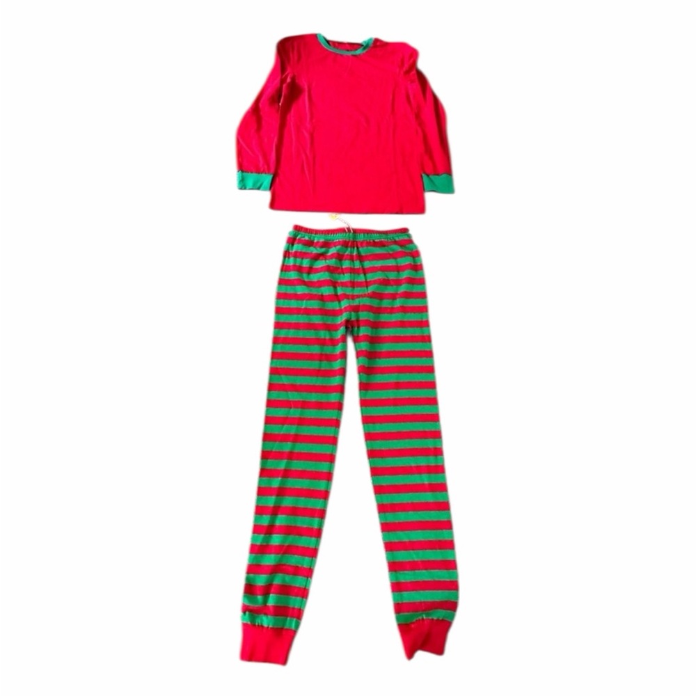 Festive Red and Green Kids Pajamas Size 160
(Approx Size 10-12) NWOT